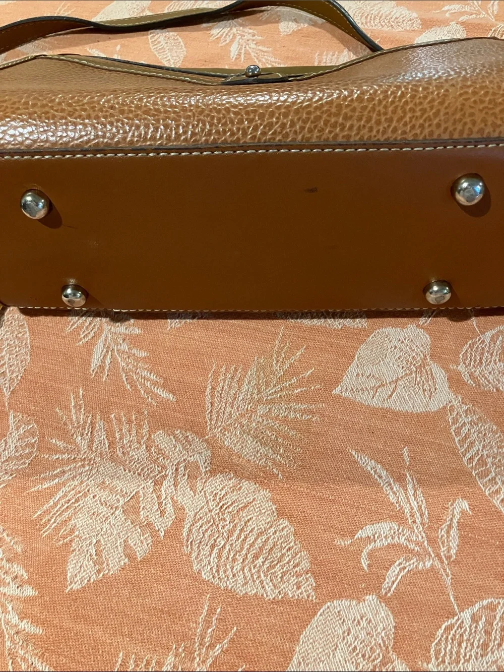 Dooney & Bourke  vintage Brown Pebble Leather Crossbody